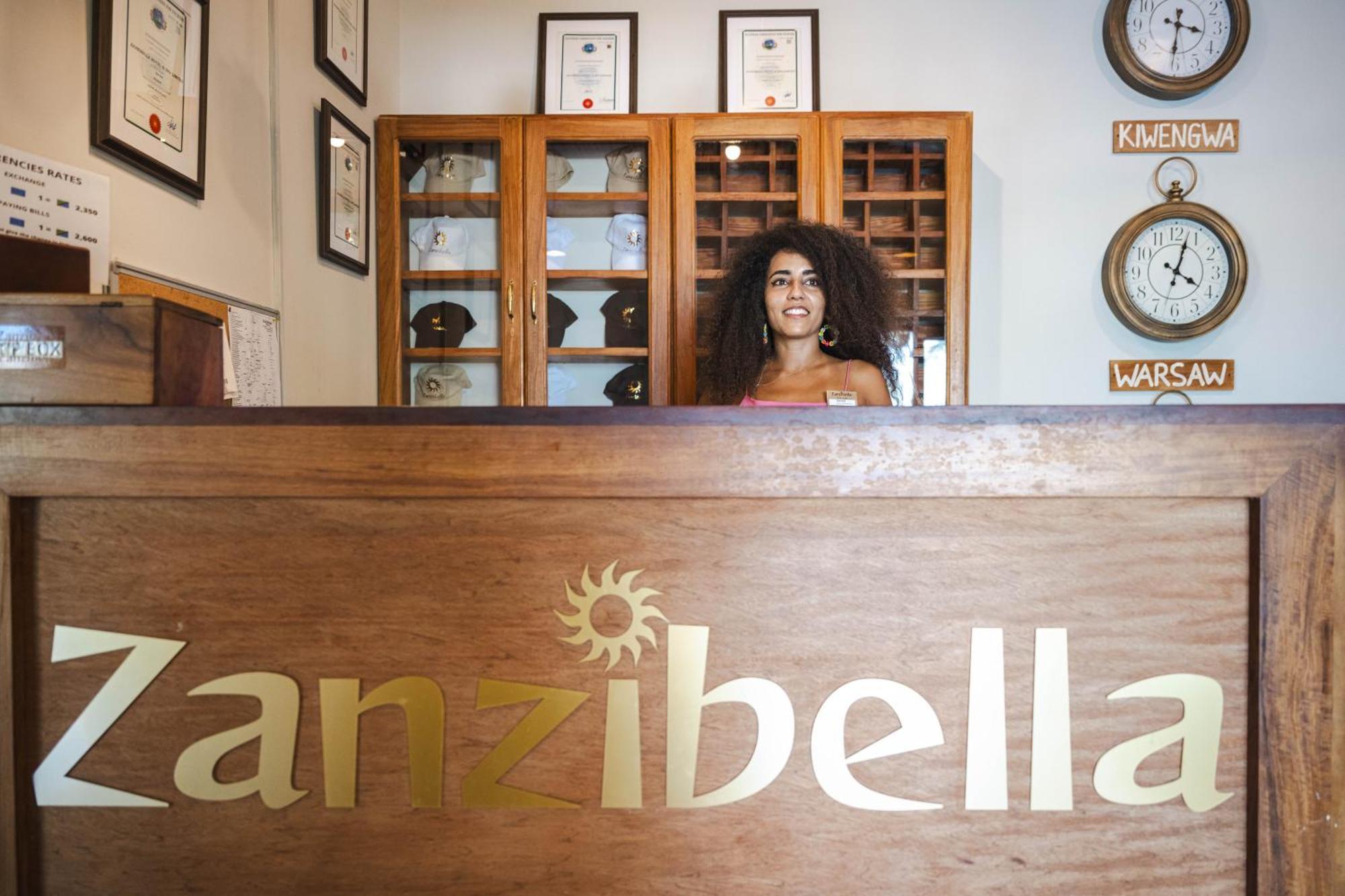 Zanzibella Hotel & Spa Kiwengwa  Kültér fotó Reception desk at a Zaribella salon