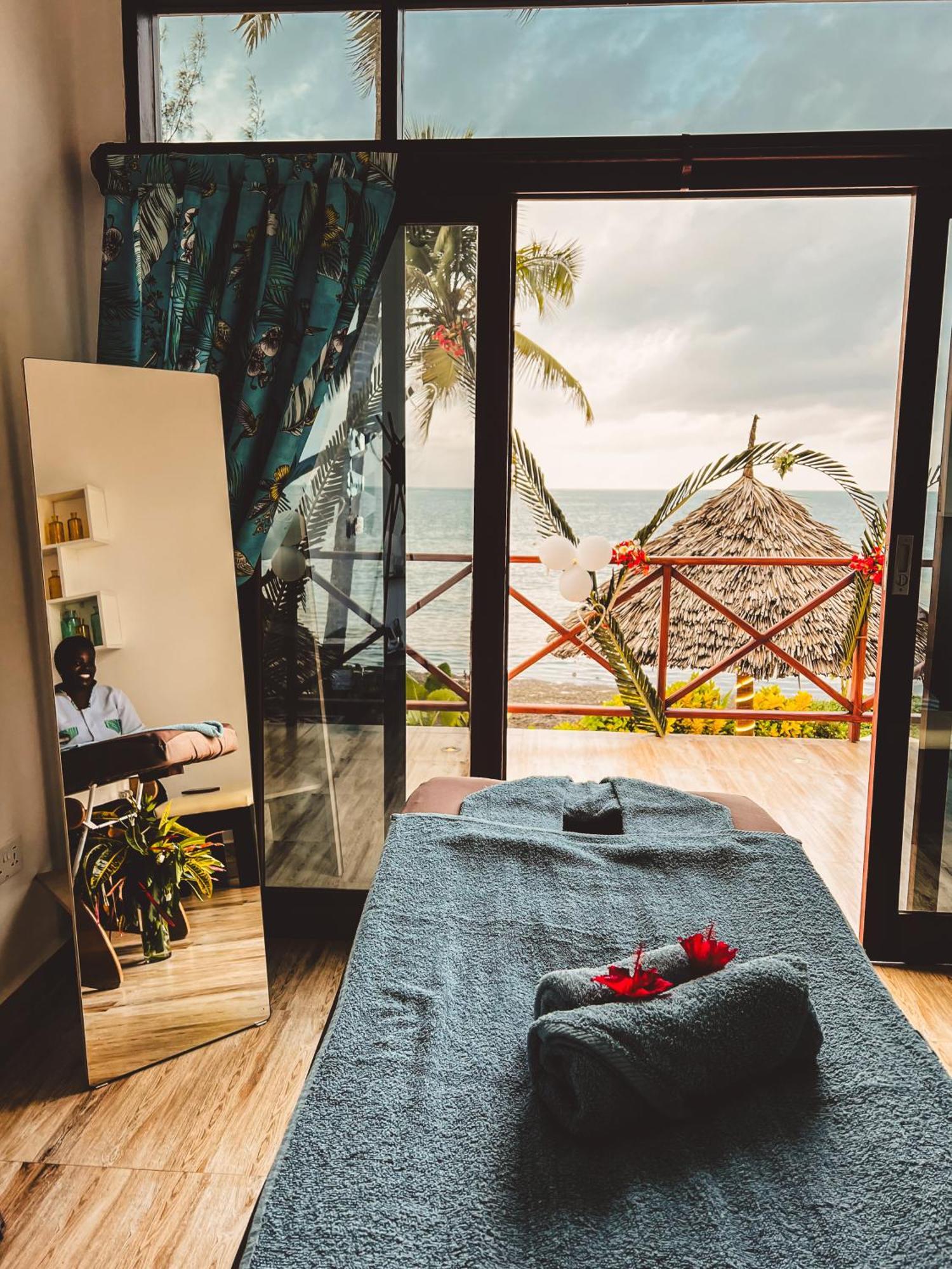 Zanzibella Hotel & Spa Kiwengwa  Kültér fotó Spa at the Palm Beach Hotel
